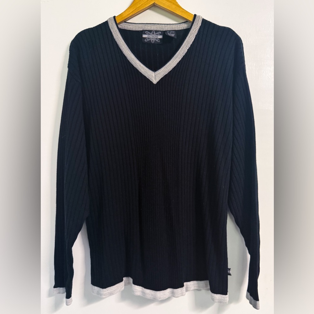 Extreme Gear Men’s L Ribbed V-Neck Sweater Black Gray Contrast Trim